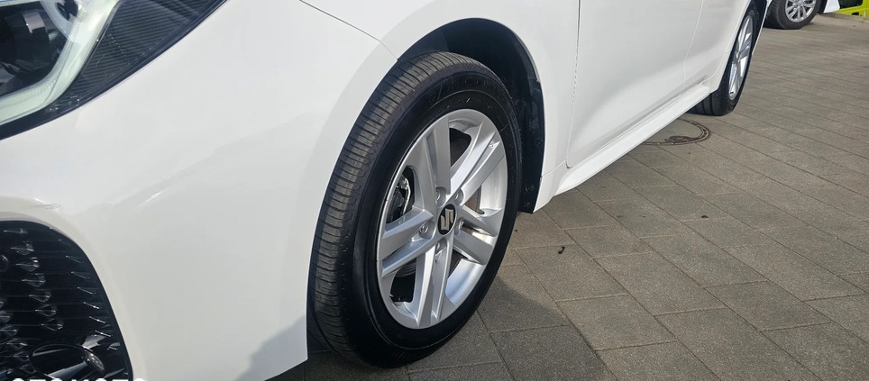 Suzuki Swace cena 126590 przebieg: 2600, rok produkcji 2023 z Gdynia małe 211